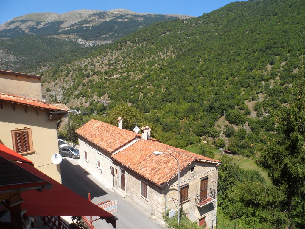 Grotta Dei Colombi Hotel Scanno Eksteriør billede