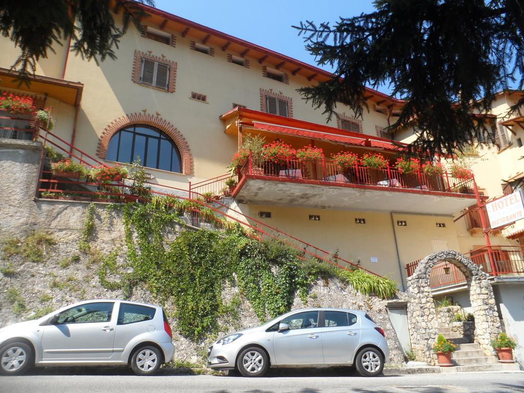 Grotta Dei Colombi Hotel Scanno Eksteriør billede