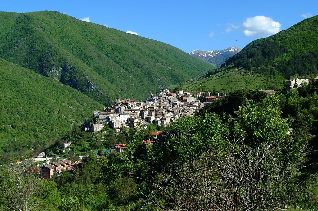 Grotta Dei Colombi Hotel Scanno Eksteriør billede